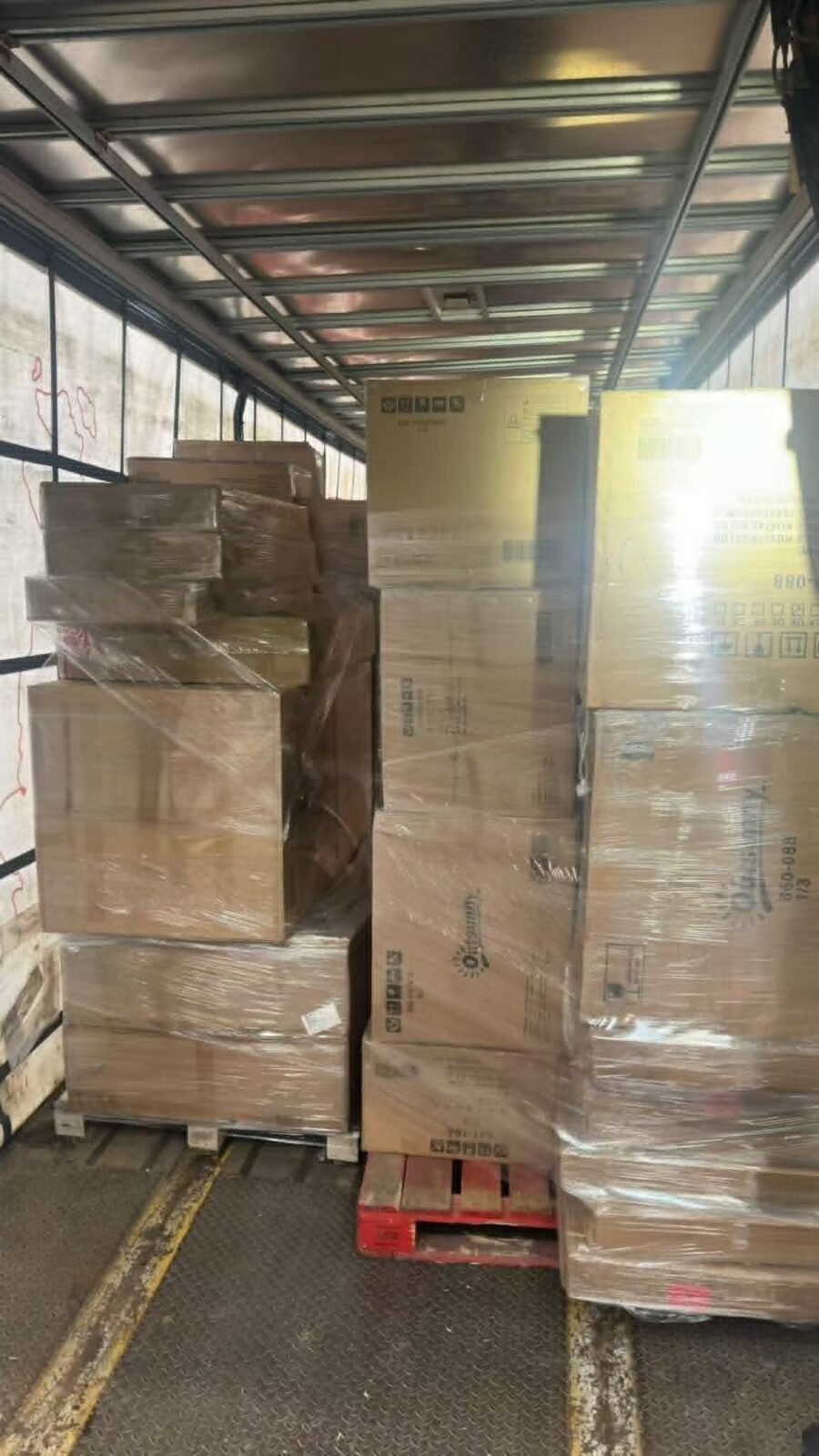Aosom Liquidation Truckload