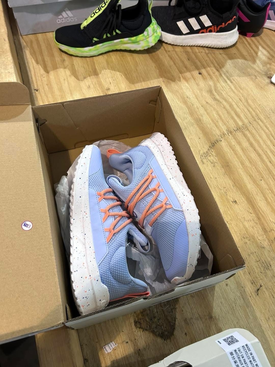180 Pairs Of Adidas Shoes Pallet