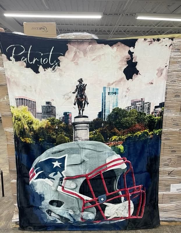 New England Patriots Fleece Blanket Pallet