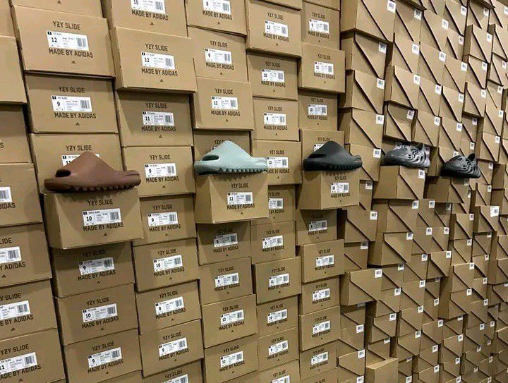 Assorted Slide Sandals Pallet
