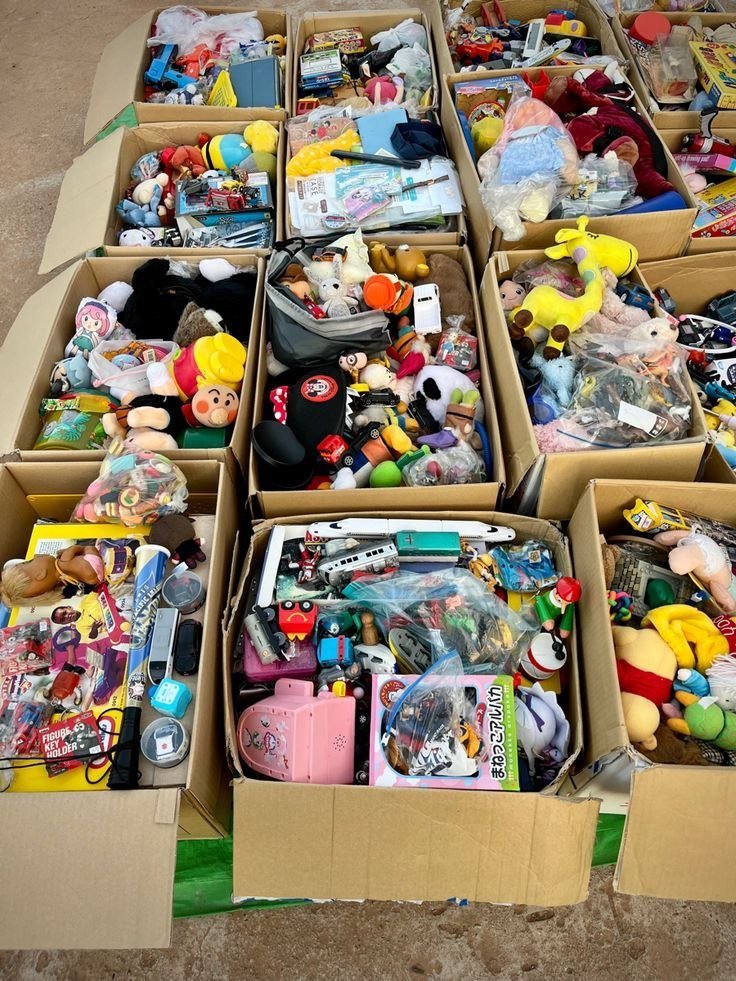 150-Unit Mixed Toy Pallet (Large Resale Lot)
