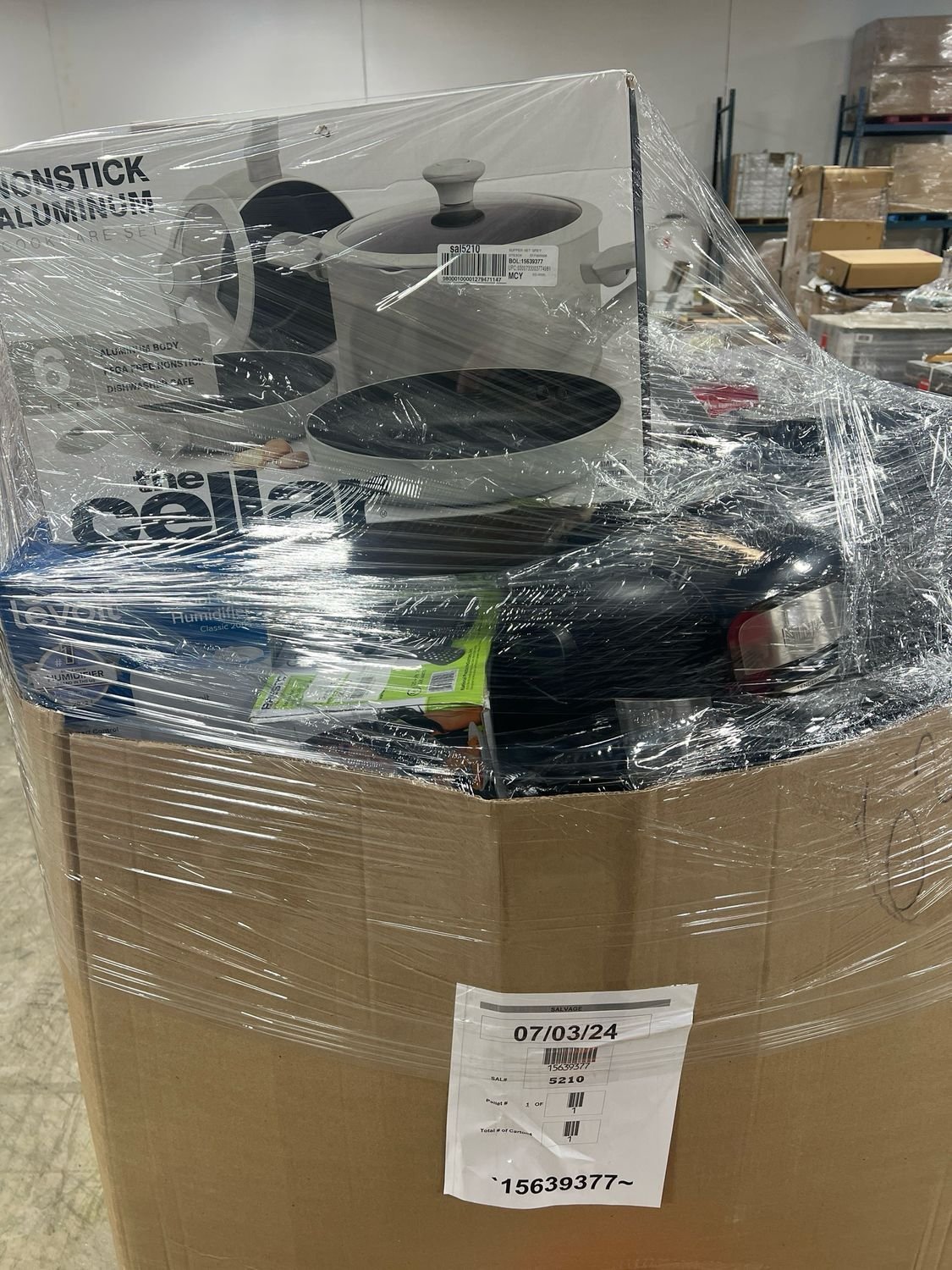 Macy's Housewares Liquidation Pallet (MCYHW-16)